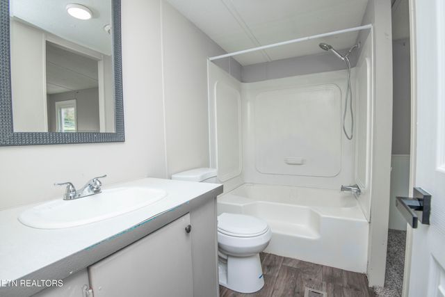 350 Kagley Drive, Lenoir City, TN 37772