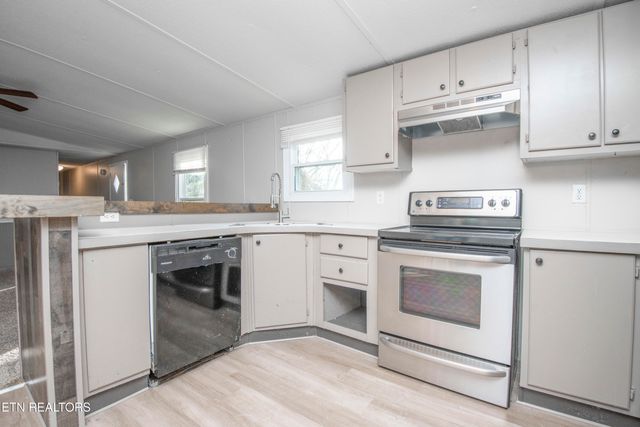 350 Kagley Drive, Lenoir City, TN 37772