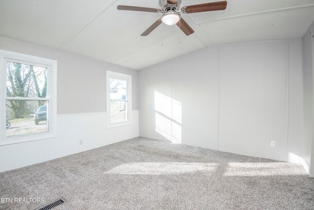 350 Kagley Drive, Lenoir City, TN 37772