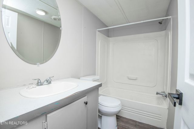 350 Kagley Drive, Lenoir City, TN 37772