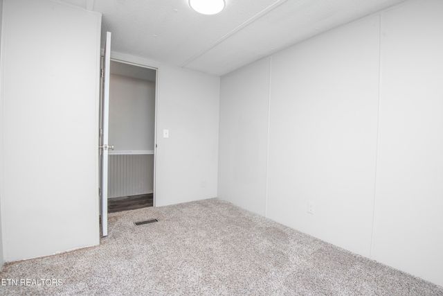 350 Kagley Drive, Lenoir City, TN 37772