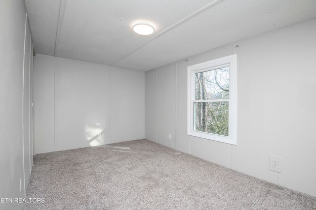 350 Kagley Drive, Lenoir City, TN 37772