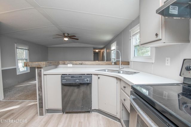 350 Kagley Drive, Lenoir City, TN 37772