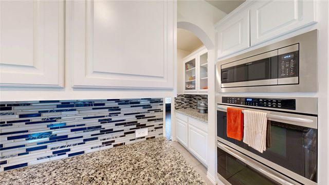 104 Balsam Drive, Red Oak, TX 75154