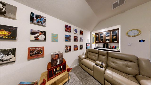 104 Balsam Drive, Red Oak, TX 75154