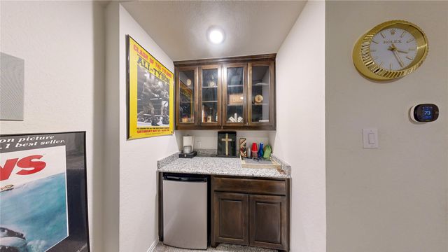 104 Balsam Drive, Red Oak, TX 75154