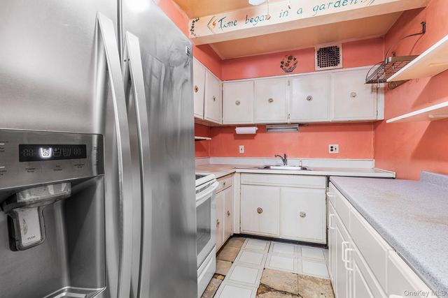 115 Dehaven Drive 114, Yonkers, NY 10703