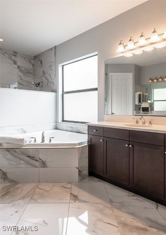 13808 LUNA DR, Naples, FL 34109