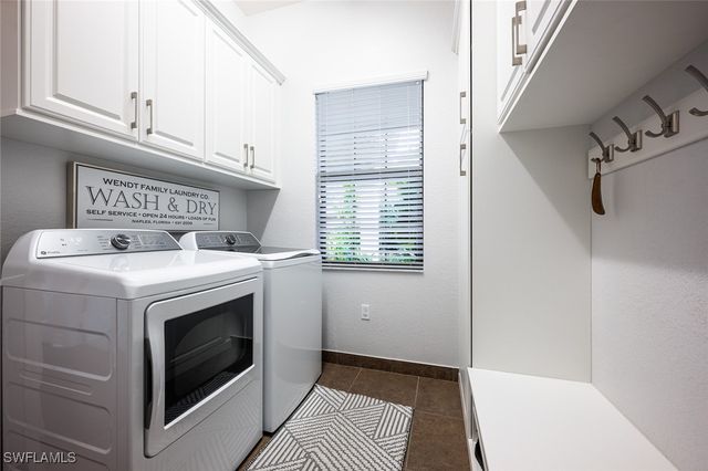 13808 LUNA DR, Naples, FL 34109