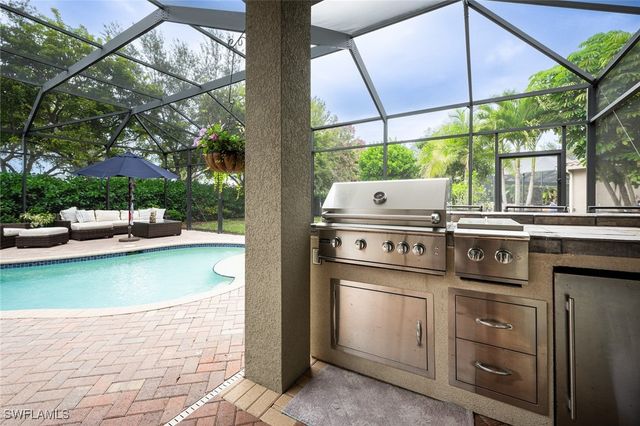 13808 LUNA DR, Naples, FL 34109