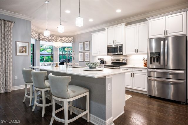 13808 LUNA DR, Naples, FL 34109