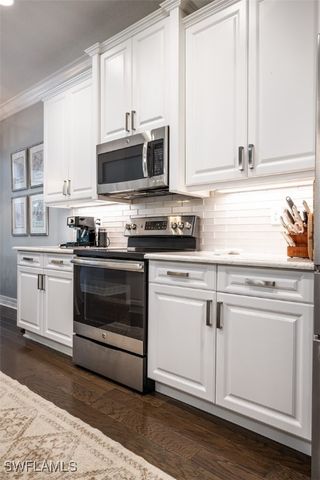 13808 LUNA DR, Naples, FL 34109