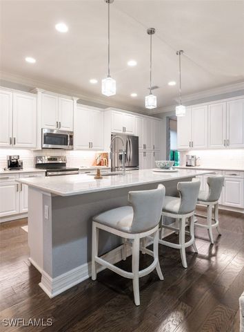 13808 LUNA DR, Naples, FL 34109