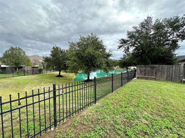 8622 Sweet Pasture Drive, Tomball, TX 77375