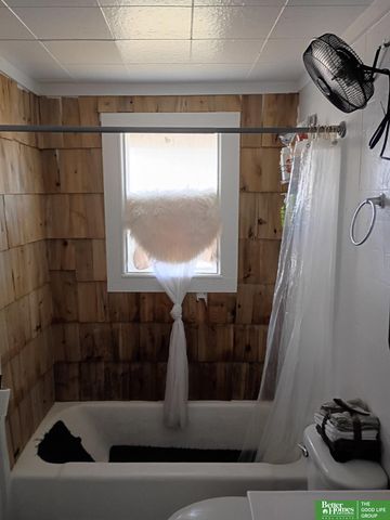 652 W 5th Street, York, NE 68467