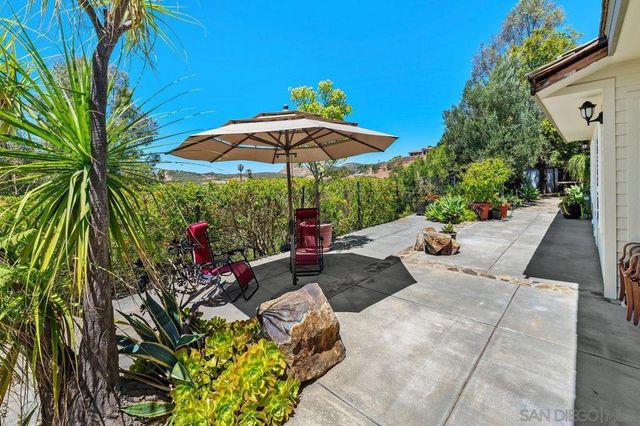17035 Rio Maria Rd, Lakeside, CA 92040