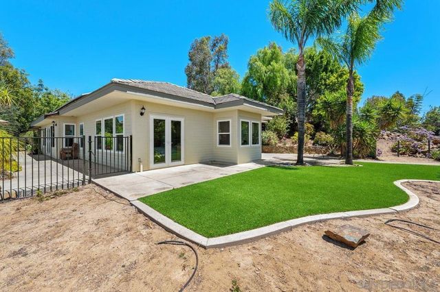17035 Rio Maria Rd, Lakeside, CA 92040