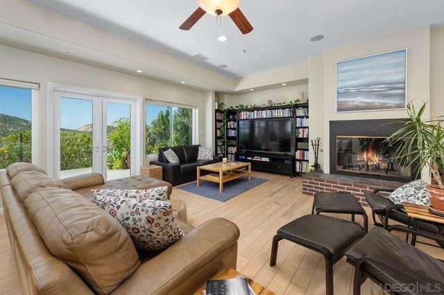17035 Rio Maria Rd, Lakeside, CA 92040