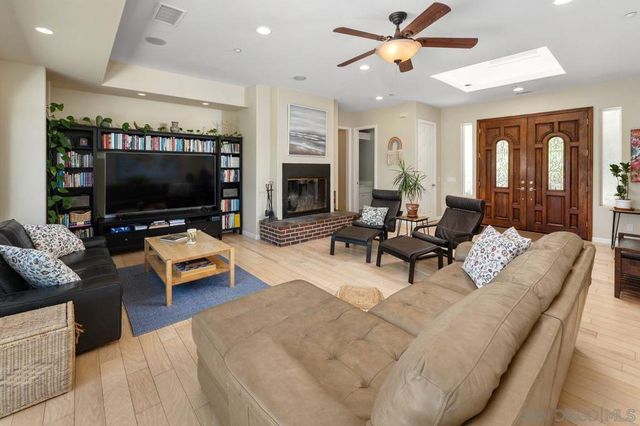 17035 Rio Maria Rd, Lakeside, CA 92040