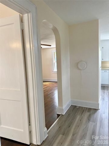 2025 28th Street NE, Hickory, NC 28601