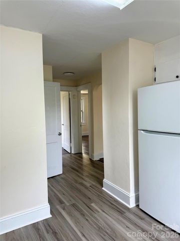 2025 28th Street NE, Hickory, NC 28601