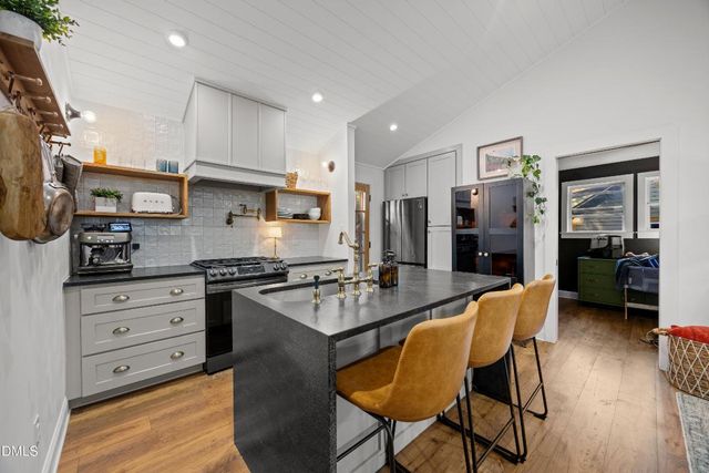 1020 E Jones Street, Raleigh, NC 27601