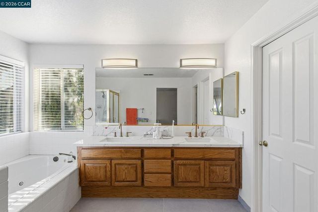 2057 2057 Crater Peak Way, Antioch, CA 94531