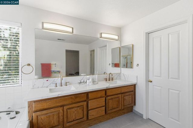 2057 2057 Crater Peak Way, Antioch, CA 94531