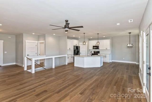 105 Sheila Wynne Drive 8, Fletcher, NC 28732