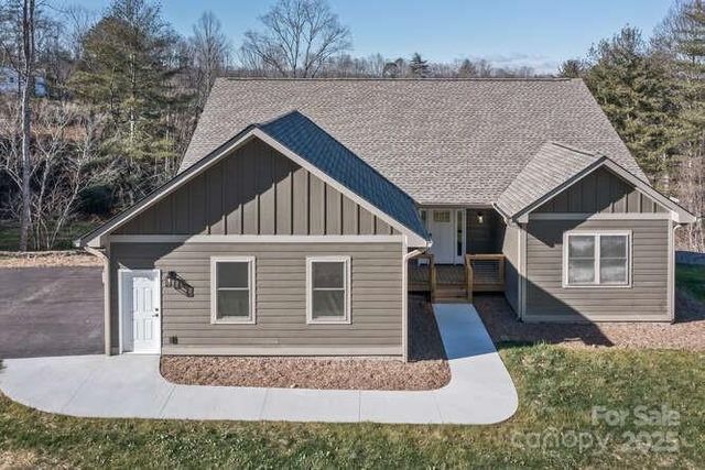 105 Sheila Wynne Drive 8, Fletcher, NC 28732