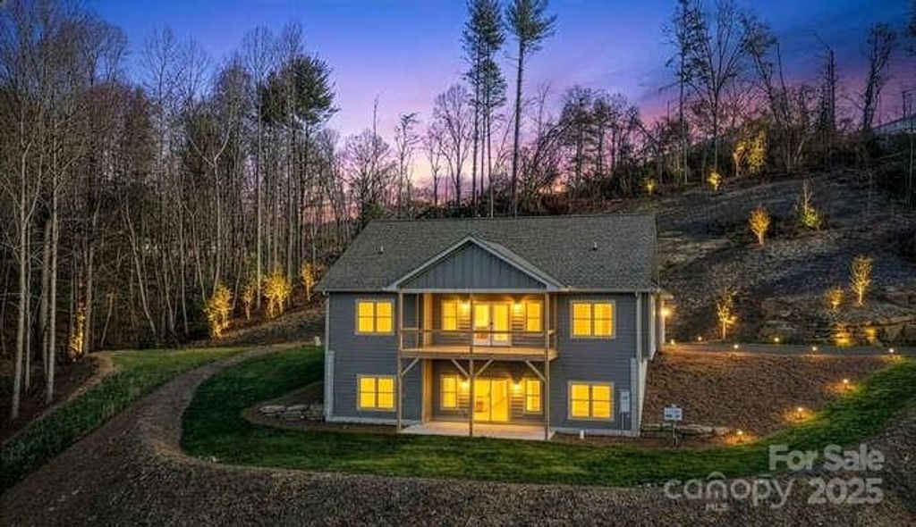 105 Sheila Wynne Drive 8, Fletcher, NC 28732