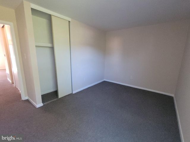 211 DEAN DR, Perkasie, PA 18944