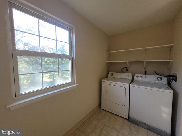 211 DEAN DR, Perkasie, PA 18944
