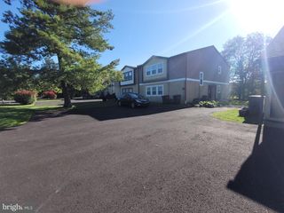 211 DEAN DR, Perkasie, PA 18944