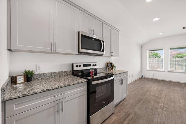 1143 Buffalograss Trail, Sealy, TX 77474