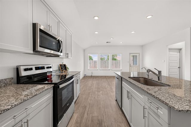 1143 Buffalograss Trail, Sealy, TX 77474