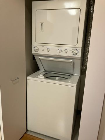 1740 OAK Avenue 707, Evanston, IL 60201