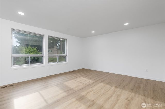 7938 Spartan Court SE, Lacey, WA 98503