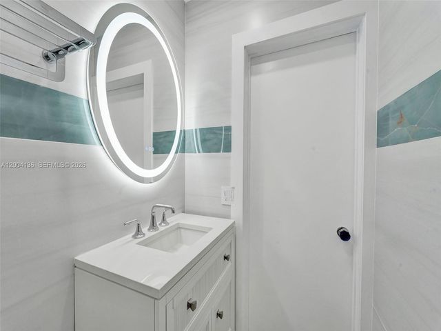 3744 NE 167th St 43, North Miami Beach, FL 33160