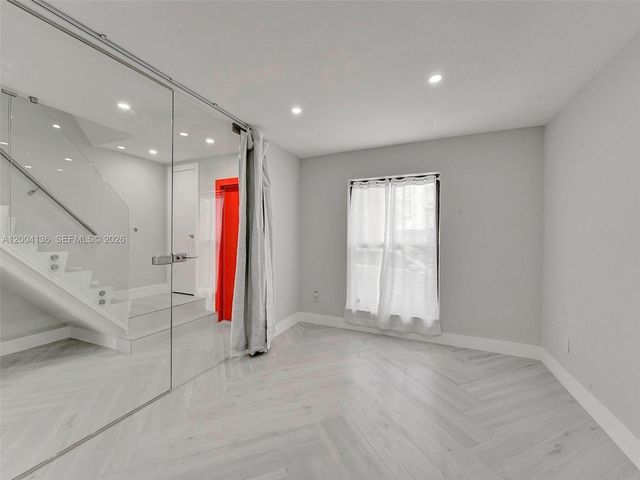 3744 NE 167th St 43, North Miami Beach, FL 33160