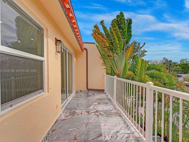 3744 NE 167th St 43, North Miami Beach, FL 33160