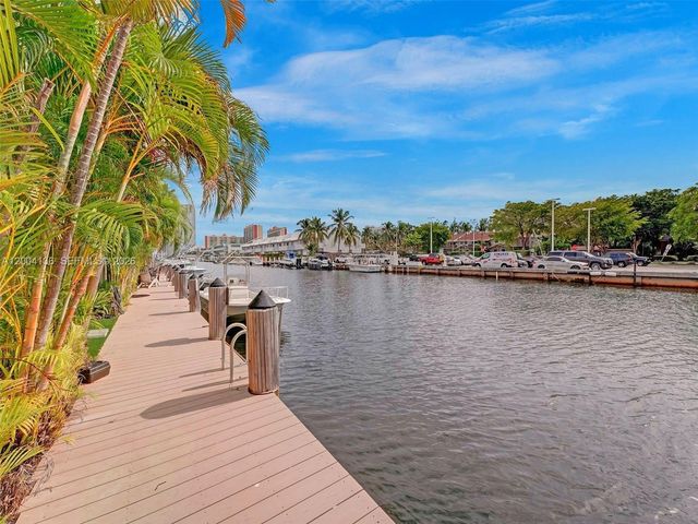 3744 NE 167th St 43, North Miami Beach, FL 33160