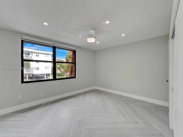 3744 NE 167th St 43, North Miami Beach, FL 33160