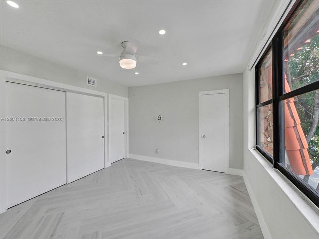 3744 NE 167th St 43, North Miami Beach, FL 33160