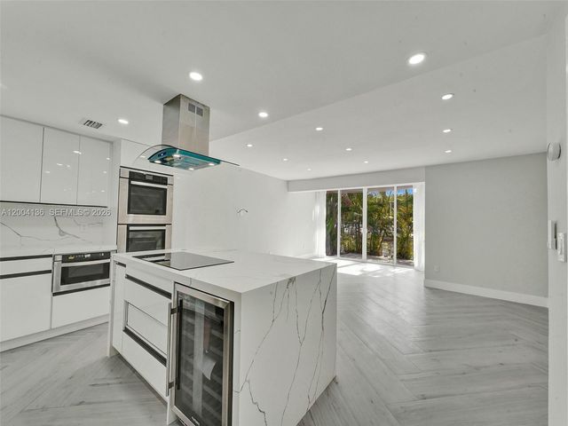 3744 NE 167th St 43, North Miami Beach, FL 33160