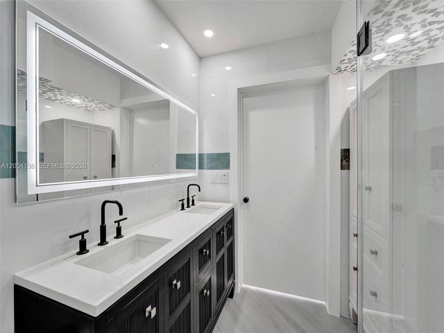 3744 NE 167th St 43, North Miami Beach, FL 33160