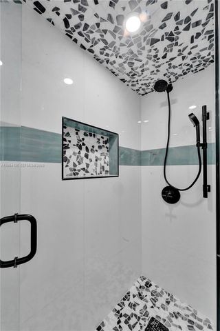 3744 NE 167th St 43, North Miami Beach, FL 33160