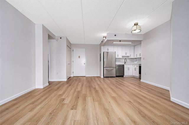 123 Mamaroneck Avenue 218, Mamaroneck, NY 10543