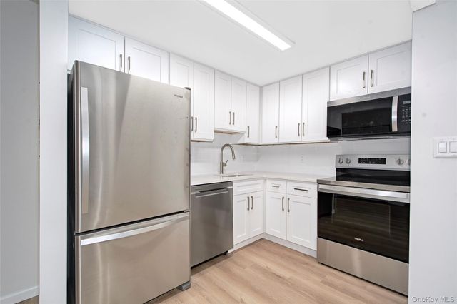 123 Mamaroneck Avenue 218, Mamaroneck, NY 10543