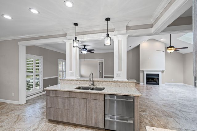 2845 Jack Nicklaus Way, Shalimar, FL 32579